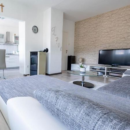 Apartman M Apartment คนิน ภายนอก รูปภาพ