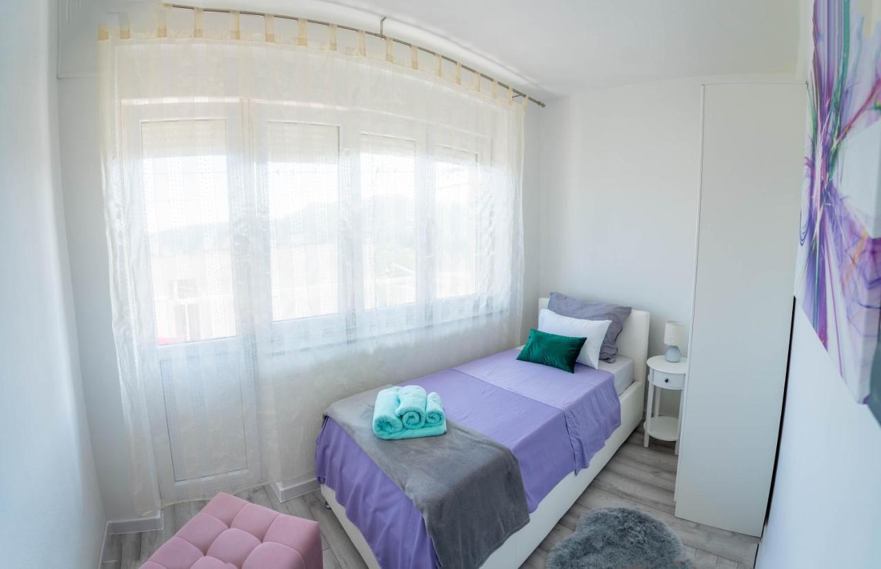 Apartman M Apartment คนิน ภายนอก รูปภาพ