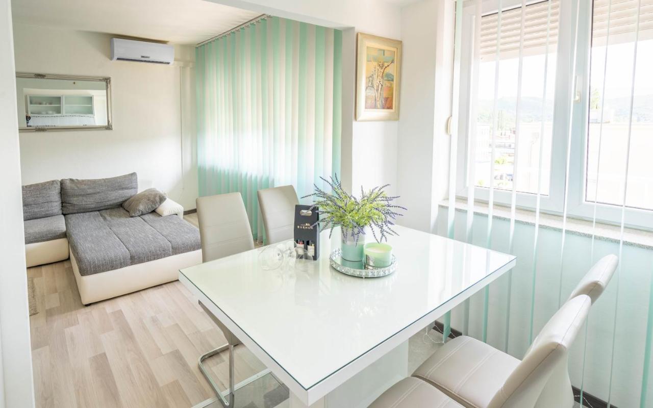 Apartman M Apartment คนิน ภายนอก รูปภาพ