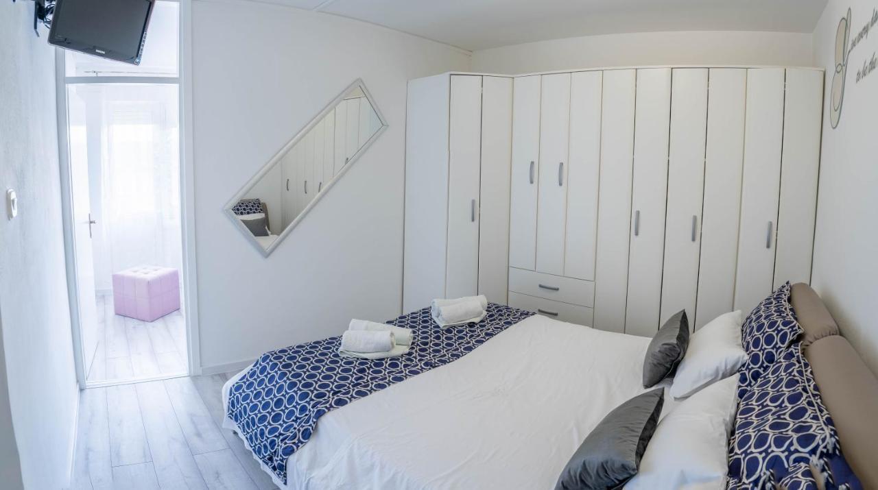 Apartman M Apartment คนิน ภายนอก รูปภาพ
