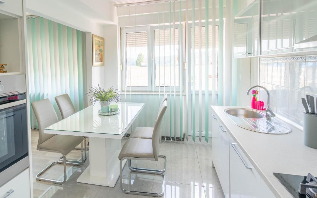 Apartman M Apartment คนิน ภายนอก รูปภาพ